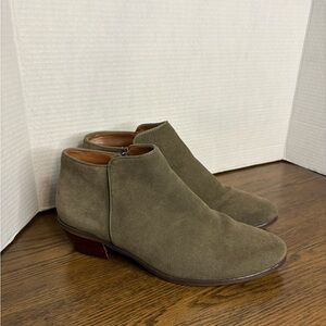 Crown Vintage 9.5M Women's Grey Suede Ankle Boots Shoes Booties EUC